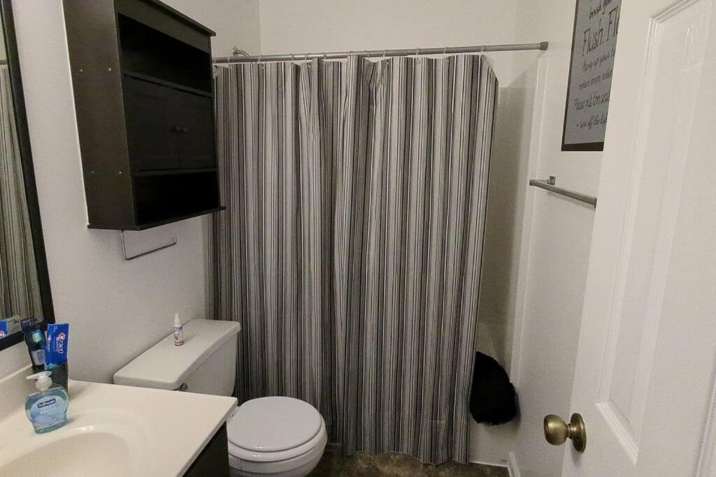 Modern Home Steps To Historic Downtown ソールズベリー エクステリア 写真